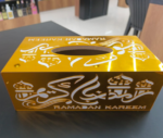 فخامة الكريستال وأناقة الخشب في علبة محارم واحدة تضفي جمالاً استثنائياً على ديكورك.