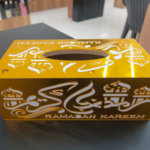 فخامة الكريستال وأناقة الخشب في علبة محارم واحدة تضفي جمالاً استثنائياً على ديكورك.
